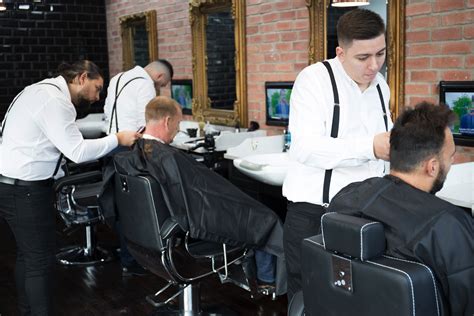 FadeStation BarberShop Salon .